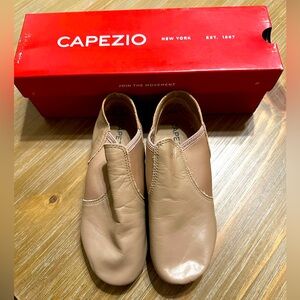 *Brand New* Capezio Tan/Caramel Slip On Jazz Shoes, Size 6M (Big Girls)